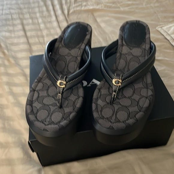 Black leather wedge - Picture 13 of 17